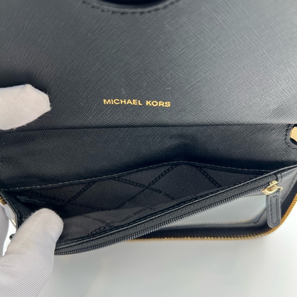 MICHAEL KORS JET LARGE LEATHER SMARTPHONE WALLET - Picture 6 of 8